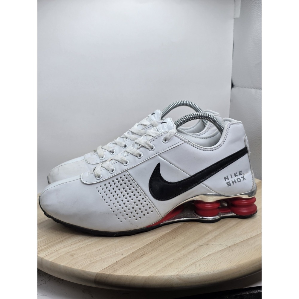 Mens size 8 - Nike Shox 318145-162  White/Black Leather Sneaker Vintage Y2K